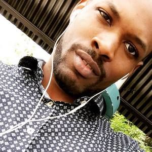 Meet your Posher, Devin